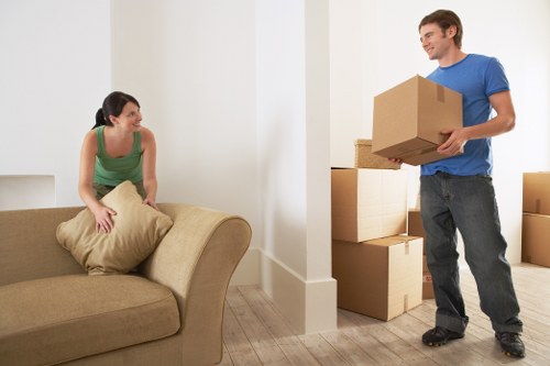 Storage and moving support for local removals in Ham